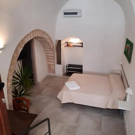 Teta Bed & Breakfast 4*