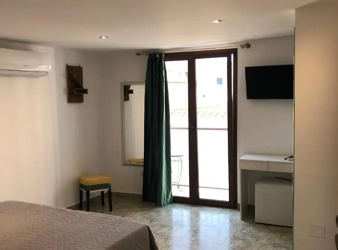 Teta Bed & Breakfast 4*